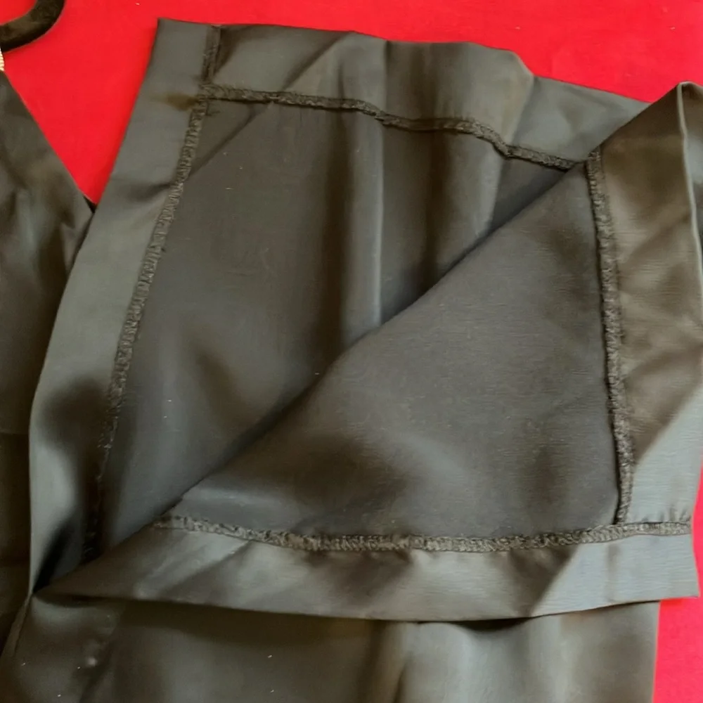 Black satin jumpsuit - Picture 6 of 7